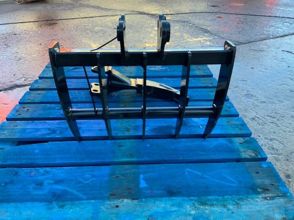 20" MICRO DIGGER STONE / LAWN RAKE. 377211766