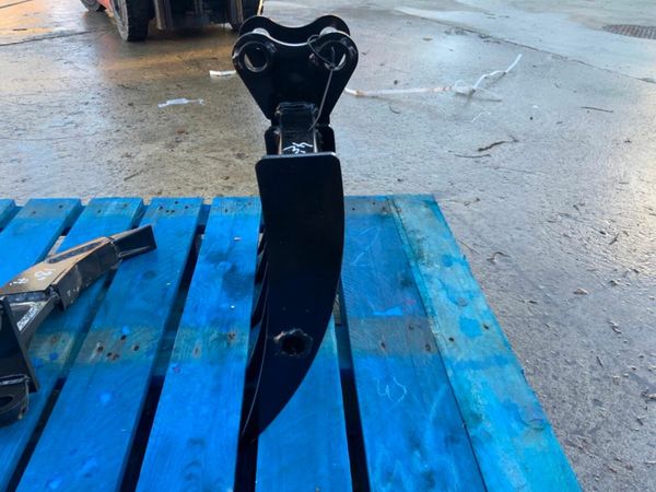 20" MICRO DIGGER STONE / LAWN RAKE. 377211767