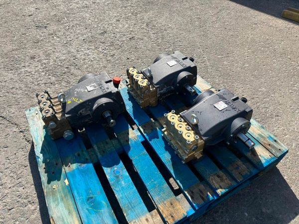 UNUSED HAWK HFR80SR WASHER PUMP....80lts/min. 377211771