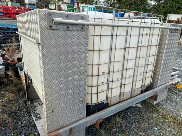 ISUZU ENGINE POWER WASHER & WATER TANK. 377211896