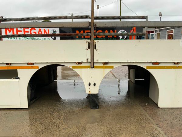 30ft LIGHTWEIGHT FLAT BED / PLANT BODY. 377211954