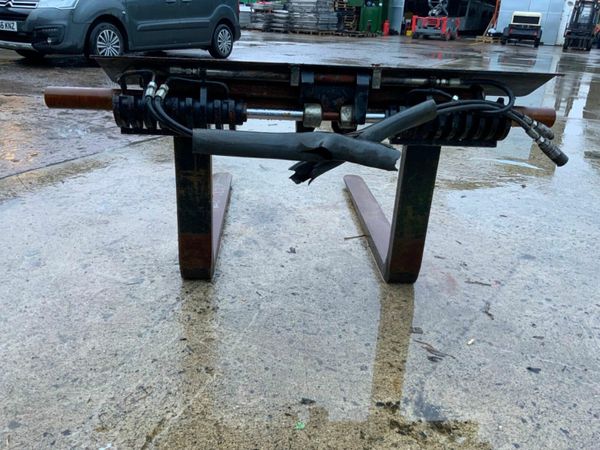 JCB FORK POSITIONER / SIDE SHIFT CARRIAGE. 377212046