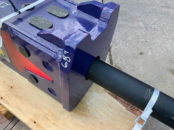 13 ton HIROX HDX 30 HAMMER breaker ....65mm PINS 377212173