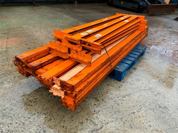 NARROW GAUGE PALLET RACKING.....TYRE RACK. 377212105