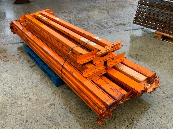 NARROW GAUGE PALLET RACKING.....TYRE RACK. 377212109