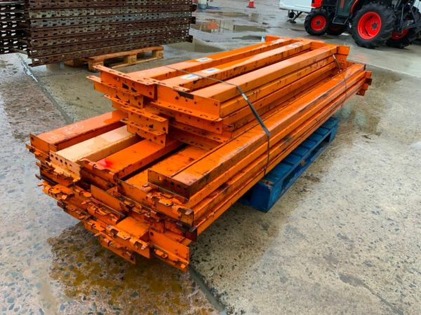 NARROW GAUGE PALLET RACKING.....TYRE RACK. 377212110