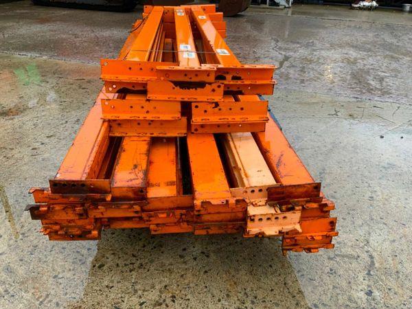 NARROW GAUGE PALLET RACKING.....TYRE RACK. 377212113