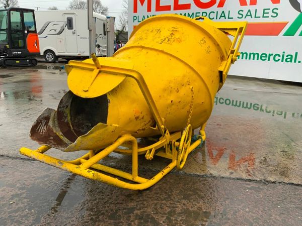 BANANA TYPE CONCRETE SHUTTERING SKIP...1563k. 377212130