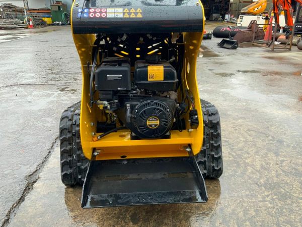 COMPACT SKID STEER TRACKED LOADER.....1101K 377212295