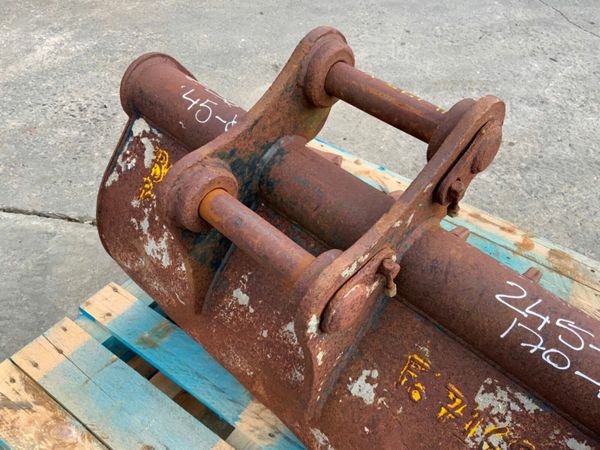 36"  DIGGING BUCKET.........45mm PINS........177v. 377212356