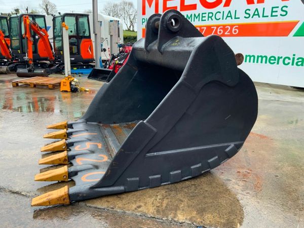 72"  DIGGING BUCKET.........90mm PINS.....1520. 377212365