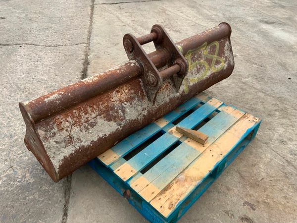 60" GRADING BUCKET....45mm PINS....158v. 377212394