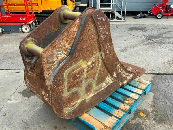 24" VOLVO SCOOP TYPE BUCKET.....80mm PINS...562 377212478
