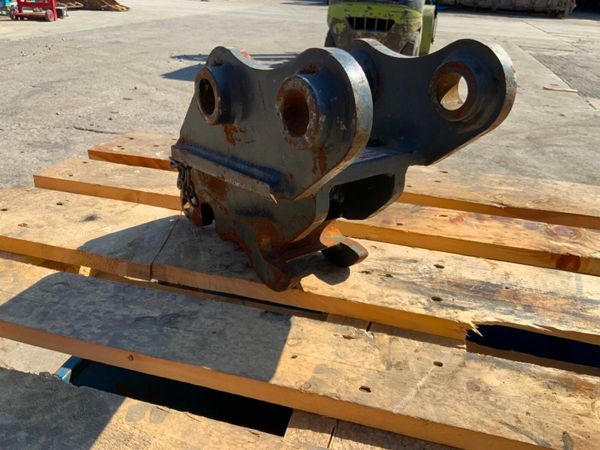 DOUBLE LOCKING QUICK HITCH..30mm PINS....1496. 377212663