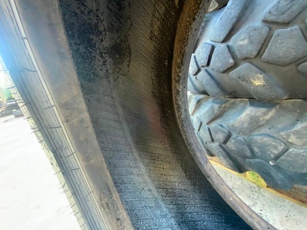 15.5 x 25 JCB SITEMASTER TELEPORTER TYRES...1316. 377212682