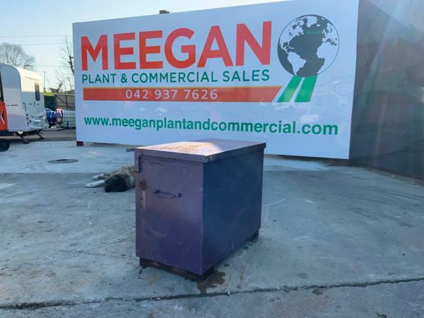 TOOL STORAGE LOCK BOX / VAN VAULT.......1305t. 377212601