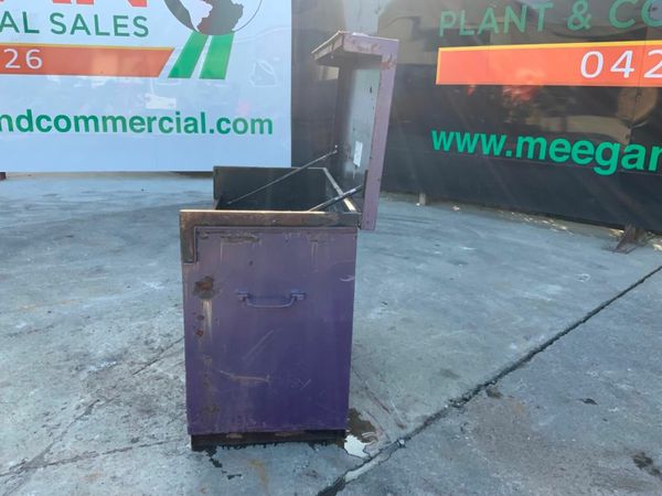 TOOL STORAGE LOCK BOX / VAN VAULT.......1305t. 377212614