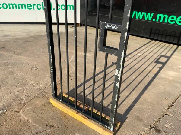 1950mm x 910mm PEDESTRIAN SIDE GATE.......910. 377212761