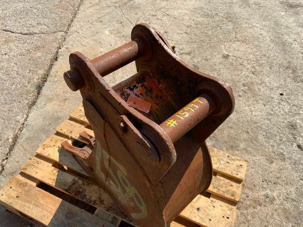 12" DIGGING BUCKET.....60mm PINS........1599t. 377212701