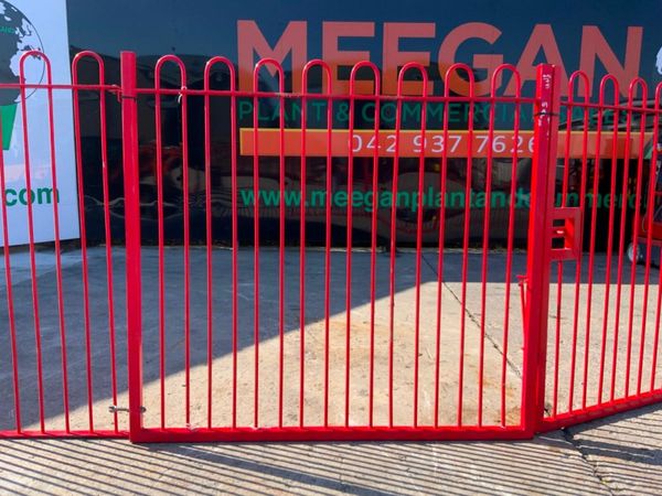 BOW TOP ENTRANCE GATES & SIDE PANELS....1629. 377212712