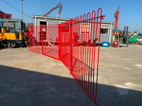 BOW TOP ENTRANCE GATES & SIDE PANELS....1629. 377212717