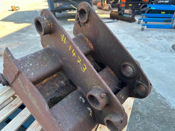 24" DIGGING BUCKET ... 45MM ...3CX ... 1473 377212801