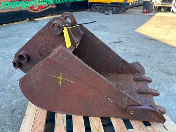 24" DIGGING BUCKET ... 45MM ...3CX ... 1473 377212804