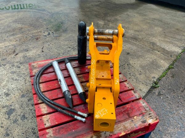 BLK 680 HAMMER , BREAKER.....50mm PINS.....1827. 377212812