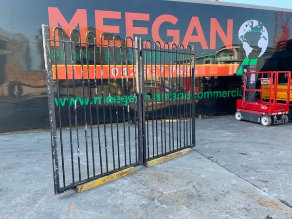 3.0mts GALVANISED/ COATED ENTRANCE GATES..1900 377212962