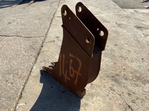 9"  DRAINAGE BUCKET.........50mm PINS......1467 377212974