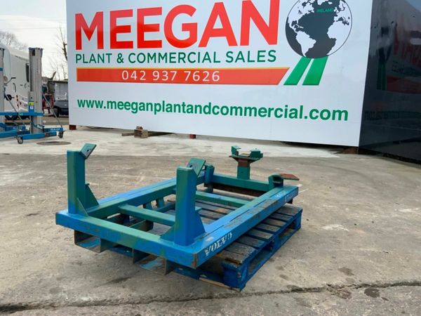 VOLVO ENGINE CRADLE / STILLAGE..1364t. 377212991