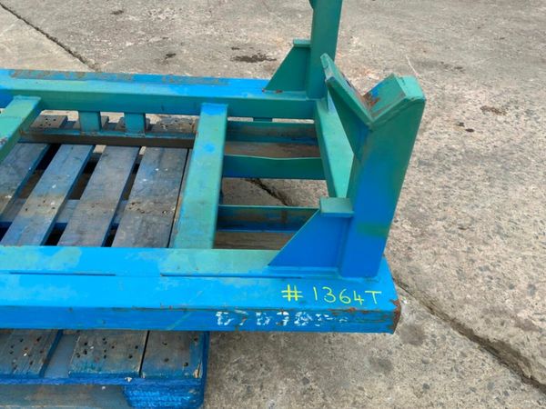 VOLVO ENGINE CRADLE / STILLAGE..1364t. 377212997