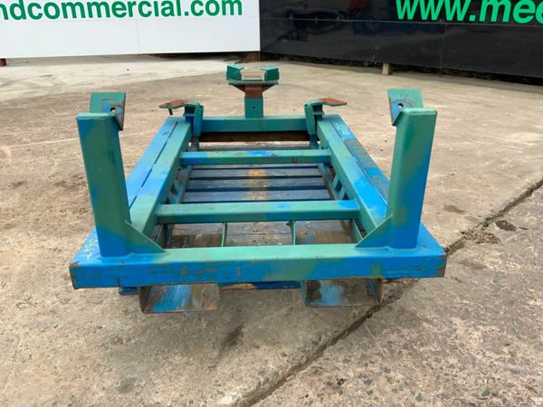 VOLVO ENGINE CRADLE / STILLAGE..1364t. 377212998