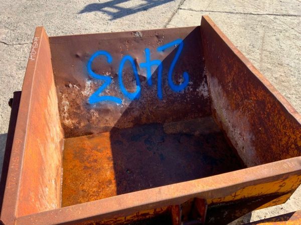 SELF TIPPING BUILDERS RUBBLE BOAT SKIP...2403. 377213241