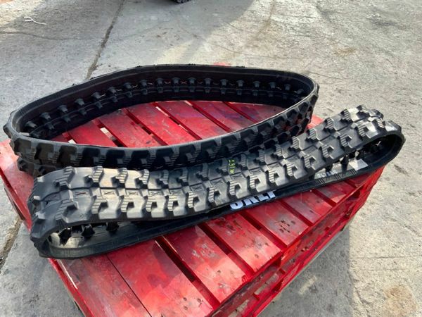 UNUSED MICRO DIGGER / LOADER TRACKS....231w. 377213248