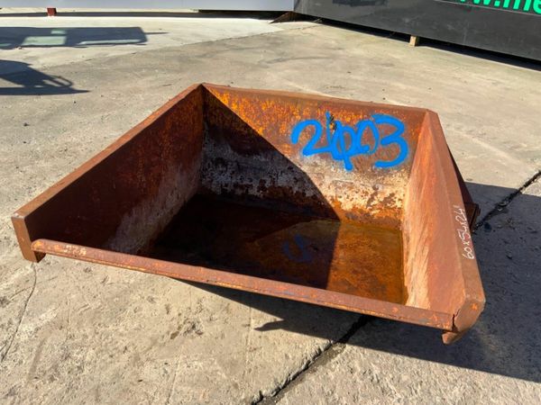 SELF TIPPING BUILDERS RUBBLE BOAT SKIP...2403. 377213228