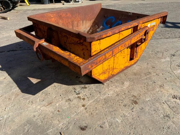 SELF TIPPING BUILDERS RUBBLE BOAT SKIP...2403. 377213235