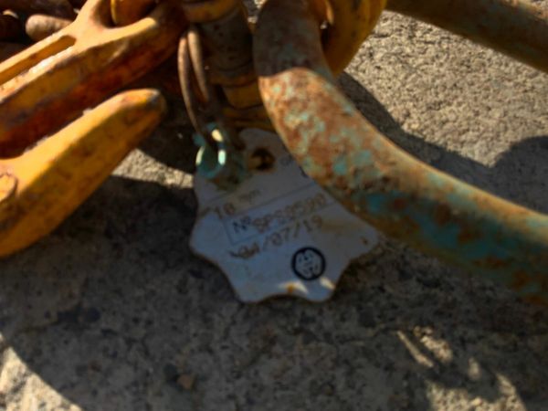 6.0mts x 10mm TWO LEG LIFTING CHAINS......1060. 377213471