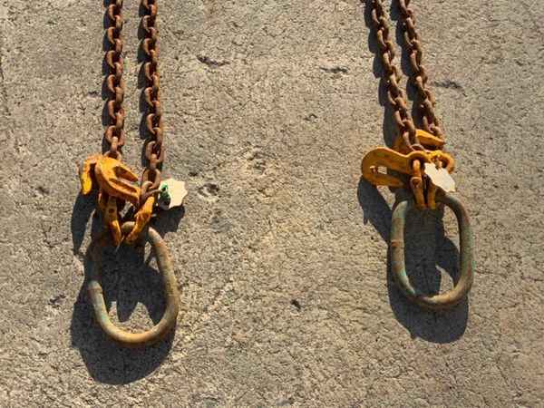 6.0mts x 10mm TWO LEG LIFTING CHAINS......1060. 377213475