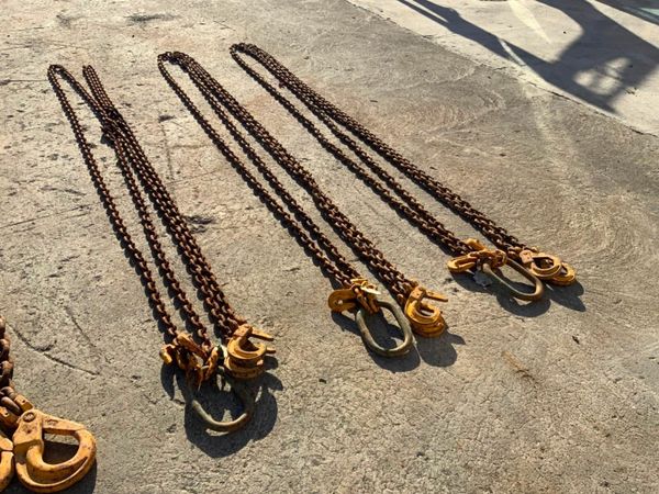 6.0mts x 10mm TWO LEG LIFTING CHAINS......1060. 377213479