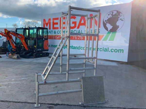 ALUMINIUM ACCESS PLATFORM / PODIUM....1121 377213546