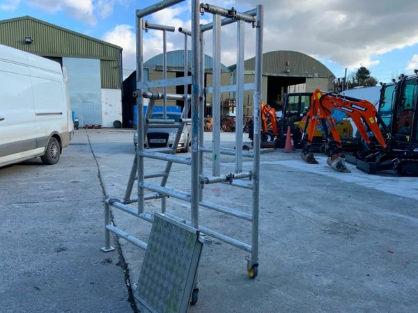 ALUMINIUM ACCESS PLATFORM / PODIUM....1121 377213552