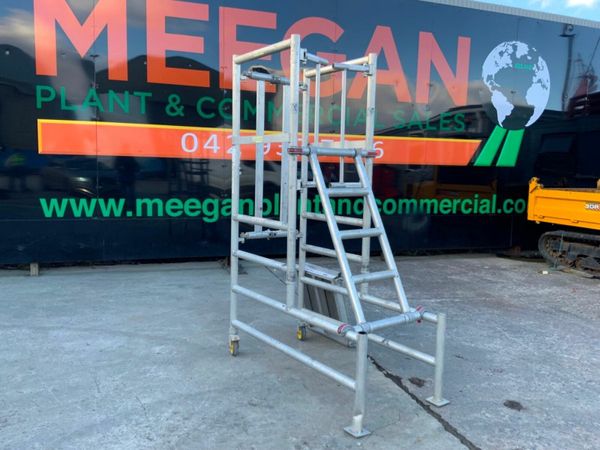 ALUMINIUM ACCESS PLATFORM / PODIUM....1121 377213553