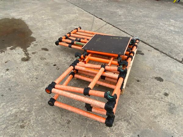 INSULATED GRP PODIUM ACCESS PLATFORM....712. 377213581