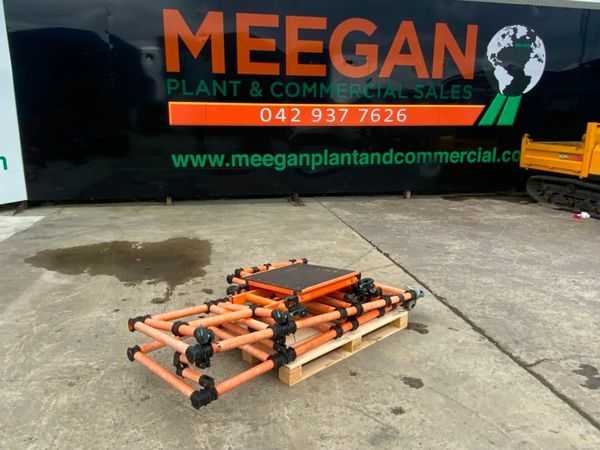 INSULATED GRP PODIUM ACCESS PLATFORM....712. 377213583