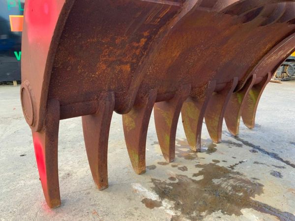 MANUAL GRAPPLE. LAND RAKE....100mm PINS...6223 377213501