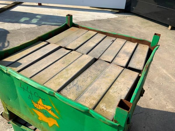 MEVA 440mm ALIGNMENT RAILS / WHALERS....976. 377213511