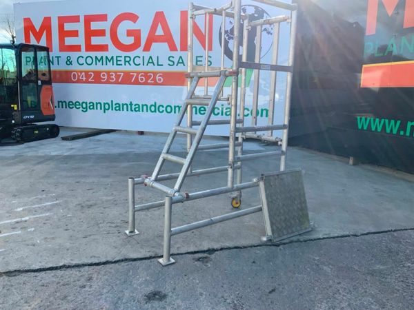 ALUMINIUM ACCESS PLATFORM / PODIUM....1121 377213533