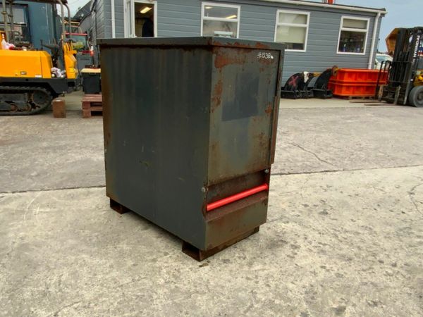 ARMORGARD TOOL STORAGE CHEST......1238. 377213662