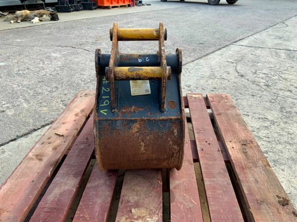 12" MINI DIGGER  BUCKET..........40mm PINS ...219. 377213855